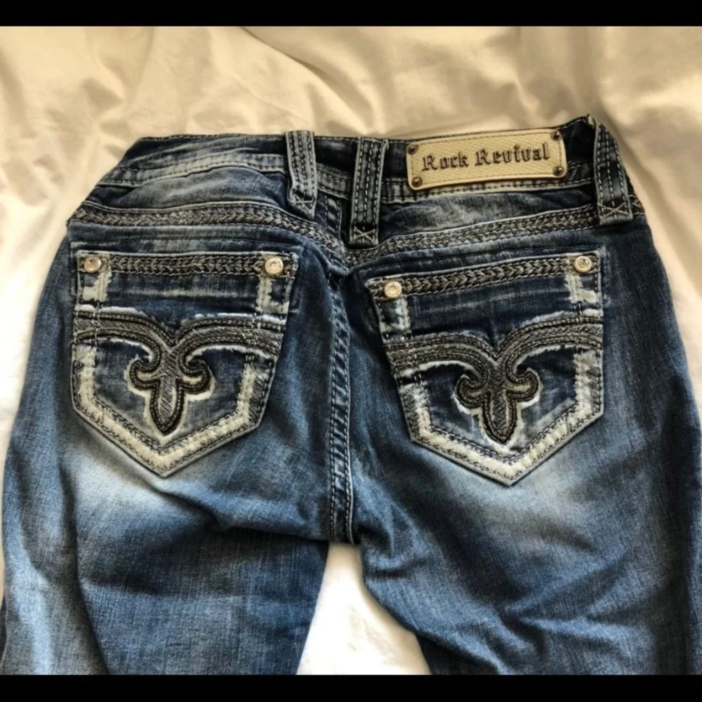 Rock revival jeans in great condition. Worn once because they don’t fit me - Picture 2 of 3